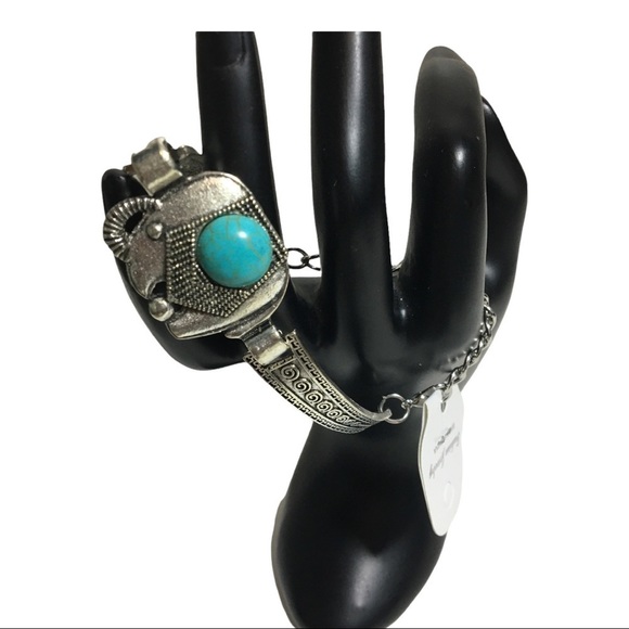 Bohemian style silver bracelet with elephant with trunk up and blue stone - Picture 7 of 8
